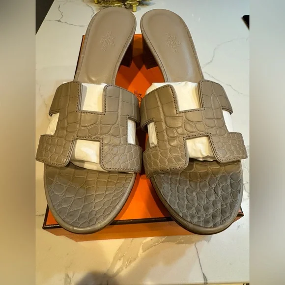 Hermes Oasis Custom Alligator Sandals Size 41.5 - Picture 14 of 15